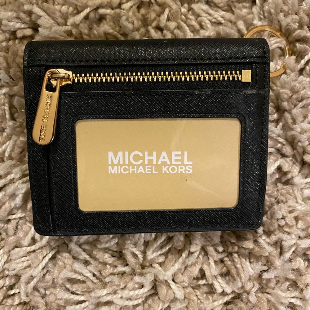 NEVER USED Michael Kors Wallet!! - Picture 2 of 3